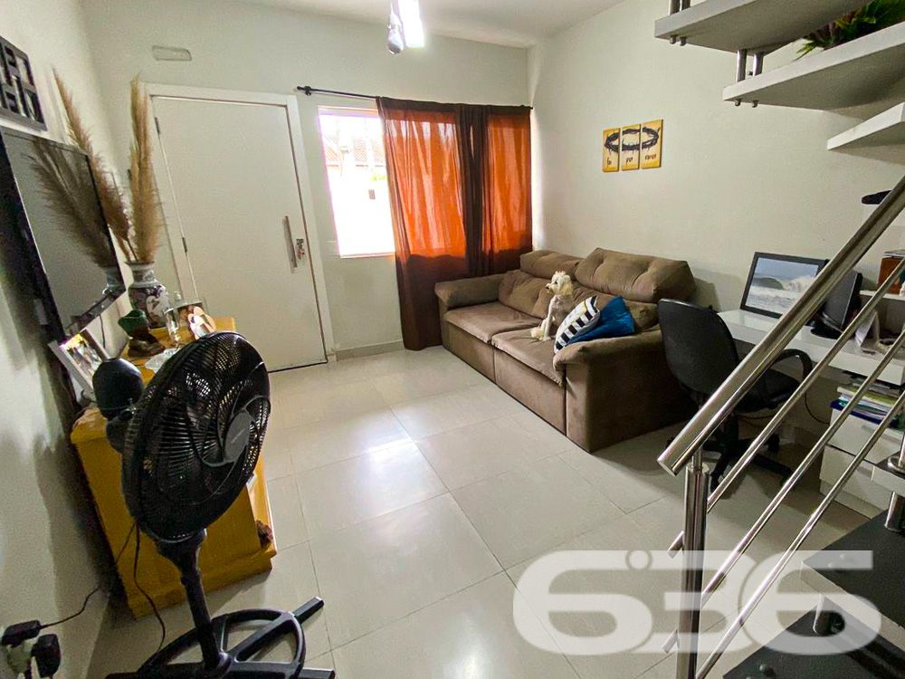 BELÍSSIMO SOBRADO COM 2 SUÍTES EM CAMBORIÚ!
Apresentamos uma casa estilo sobrado com 73,81m² de área construída, localizada no bairro São Francisco de Assis em Camboriú, um dos bairros mais valorizados da região. Esta casa é perfeita para você que busca conforto e comodidade, com 2 suítes, 2 vagas de garagem descobertas e uma localização privilegiada a apenas 3km da praia e muito próximo de Balneário Camboriú.
COMODIDADE E ESTILO EM CADA CÔMODO:
Esta casa oferece 2 suítes espaçosas, uma delas com ar-condicionado split, garantindo seu conforto em todas as estações. A sala de estar e jantar é perfeita para receber amigos e familiares, enquanto a cozinha e a lavanderia são práticas e funcionais. O piso é de porcelanato e o corrimão é de inox, adicionando um toque de elegância ao imóvel.
LOCALIZAÇÃO ESTRATÉGICA:
Situada no bairro São Francisco de Assis, a casa está em uma rua que oferece tudo o que você precisa: escola, supermercado e farmácia. Além disso, você estará a apenas 3km da praia e muito próximo de Balneário Camboriú, permitindo que você desfrute do melhor do litoral catarinense.
ESCOLHA A 636 NEGÓCIOS IMOBILIÁRIOS:
Com mais de 30 anos de experiência, a 636 Negócios Imobiliários é sua melhor escolha para um negócio seguro e vantajoso. Para mais informações, entre em contato conosco.
Telefone: (47) 3451-0636
WhatsApp: (47) 99190-0636