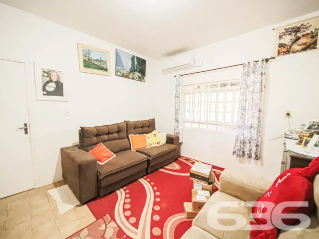 BELÍSSIMA RESIDÊNCIA COM 2 SUÍTE E MAIS 3 QUARTOS