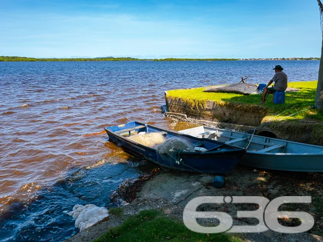SOBRADO COM 3 DORMITÓRIOS COM VISTA PARA A LAGOA