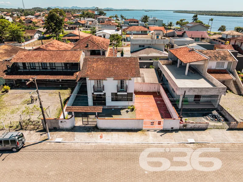 Você encontrou o sobrado dos seus sonhos em Balneá