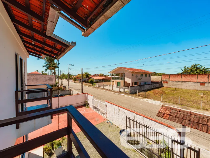 Você encontrou o sobrado dos seus sonhos em Balneá