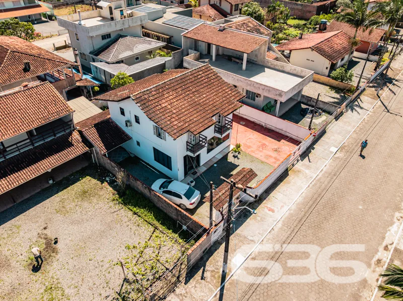 Você encontrou o sobrado dos seus sonhos em Balneá