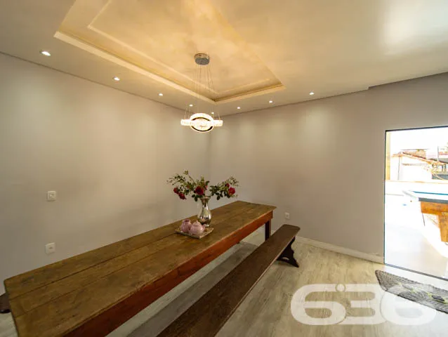 EXCELENTE CASA COM 1 SUÍTE E 2 QUARTOS EM BALNEÁRI