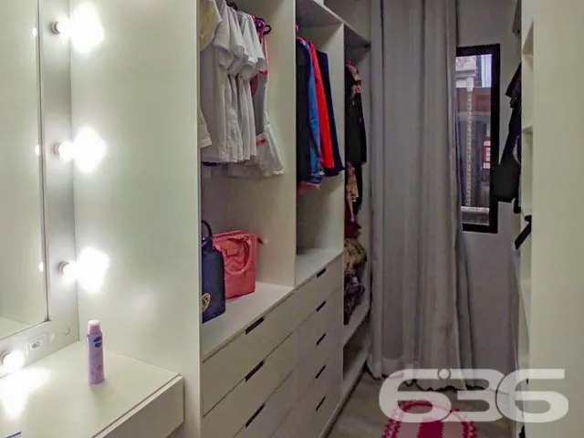 EXCELENTE CASA COM 1 SUÍTE E 2 QUARTOS EM BALNEÁRI