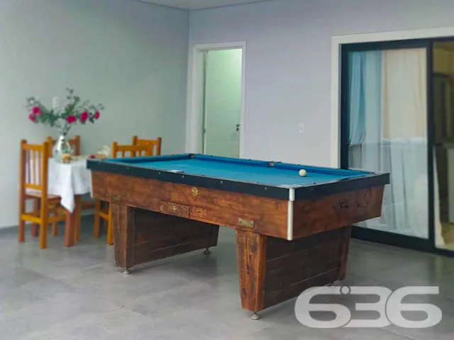EXCELENTE CASA COM 1 SUÍTE E 2 QUARTOS EM BALNEÁRI