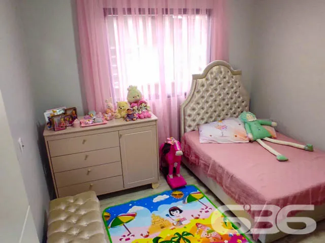 EXCELENTE CASA COM 1 SUÍTE E 2 QUARTOS EM BALNEÁRI