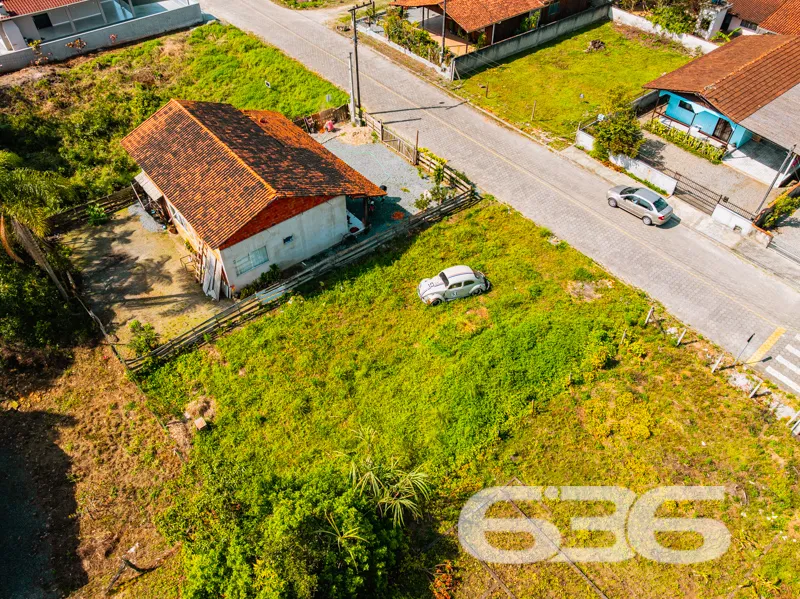 Terreno à Venda: Construa Seus Sonhos em Balneário