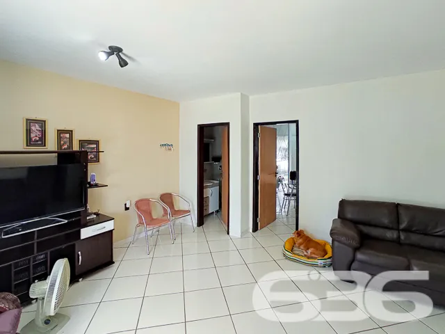 VENDE-SE LINDA CASA COM SUÍTE + DORMITÓRIO EM SÃO