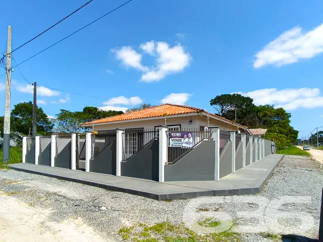 VENDE-SE LINDA CASA COM SUÍTE + DORMITÓRIO EM SÃO