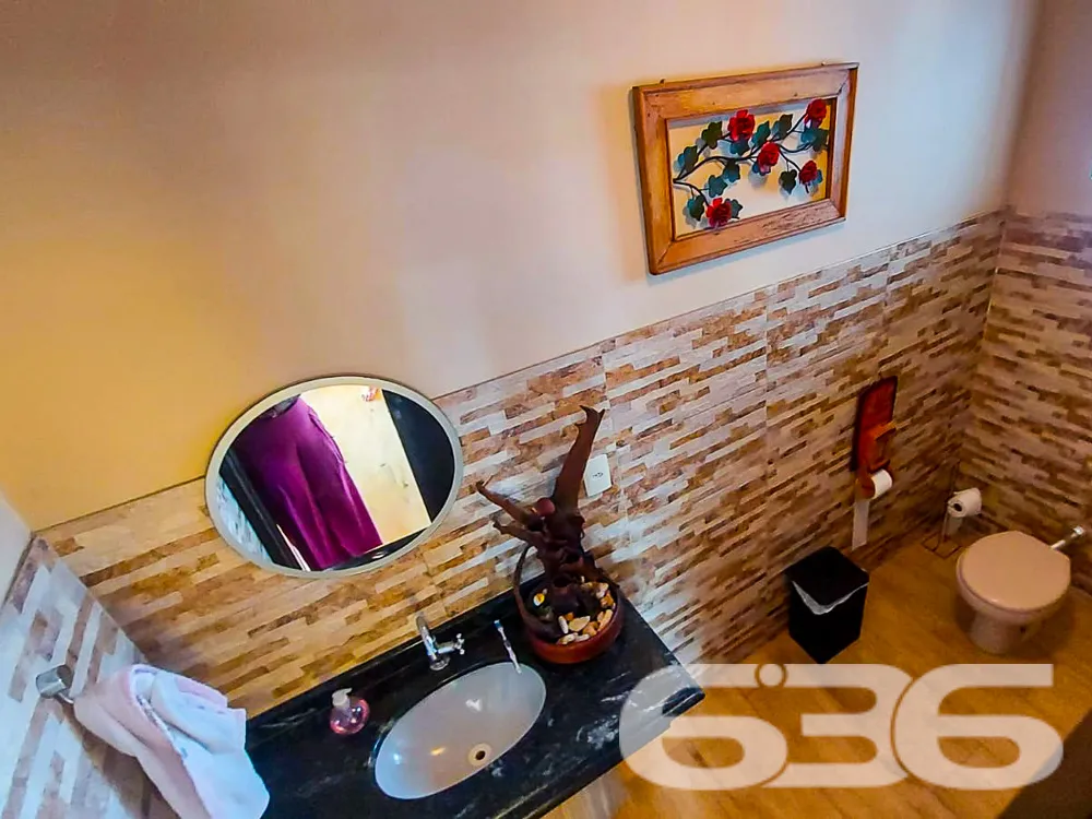 RESIDÊNCIA COM SUÍTE + 3 QUARTOS CADA NO BAIRRO BO