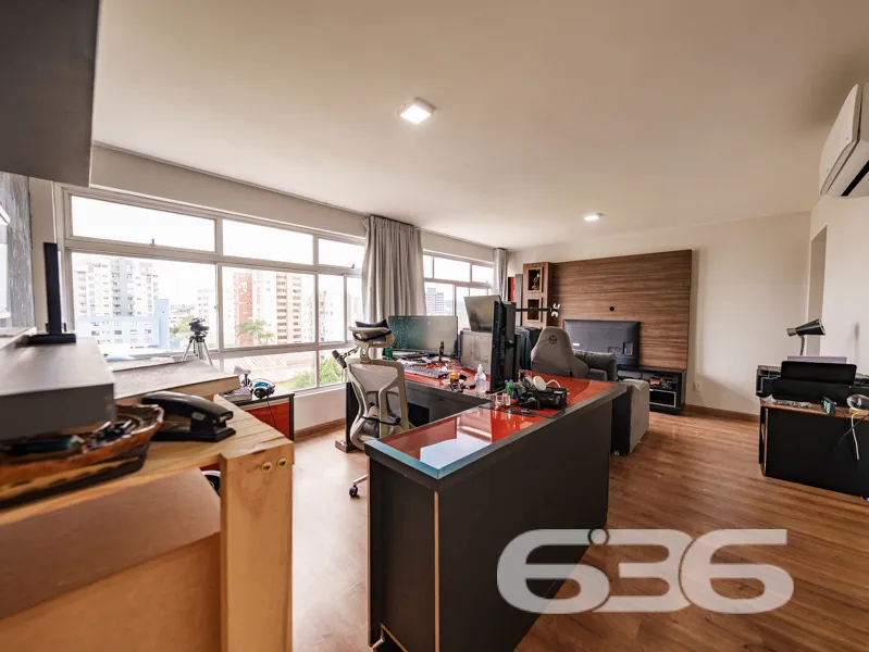 Apresentamos este apartamento localizado no coraçã
