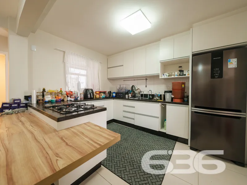 Apresentamos este apartamento localizado no coraçã
