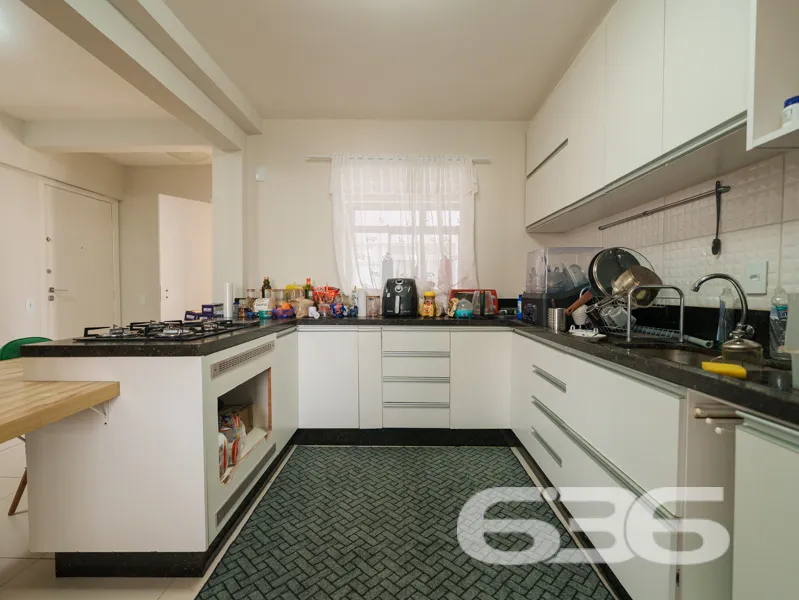 Apresentamos este apartamento localizado no coraçã