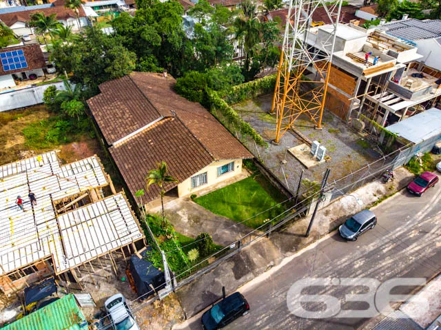 Excelente Oportunidade de Casa no Bairro Glória –