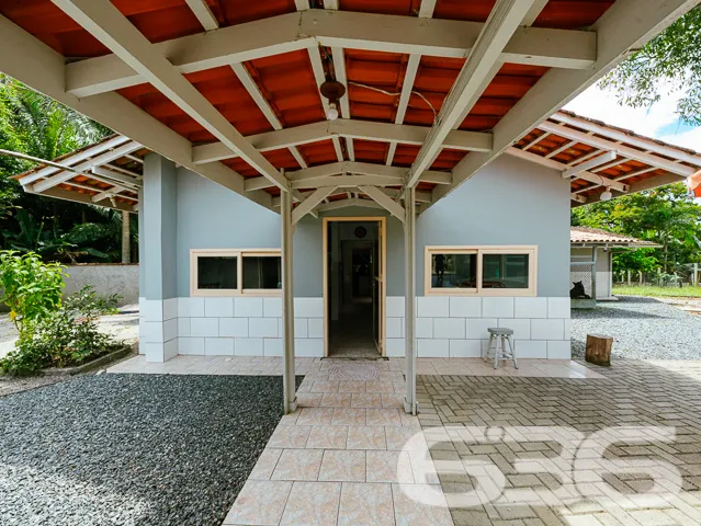 CHÁCARA NO BAIRRO PINHEIROS: ESPAÇO, CONFORTO E NA