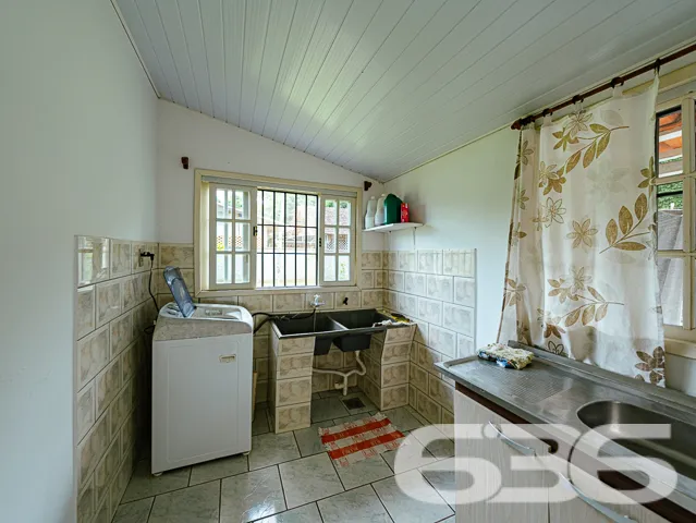 CHÁCARA NO BAIRRO PINHEIROS: ESPAÇO, CONFORTO E NA