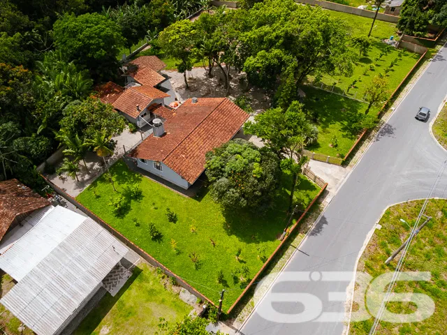 CHÁCARA NO BAIRRO PINHEIROS: ESPAÇO, CONFORTO E NA
