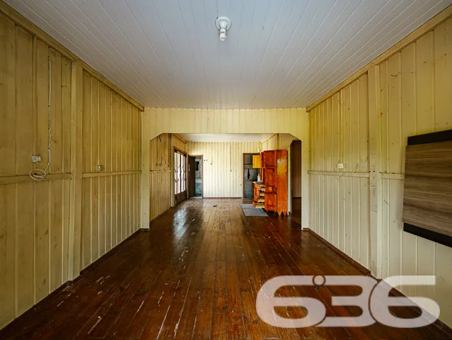 VENDE-SE DUAS CASAS EM UM TERRENO DE ESQUINA NO BA