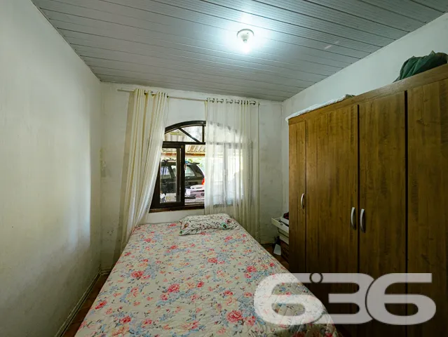 VENDE-SE DUAS CASAS EM UM TERRENO DE ESQUINA NO BA