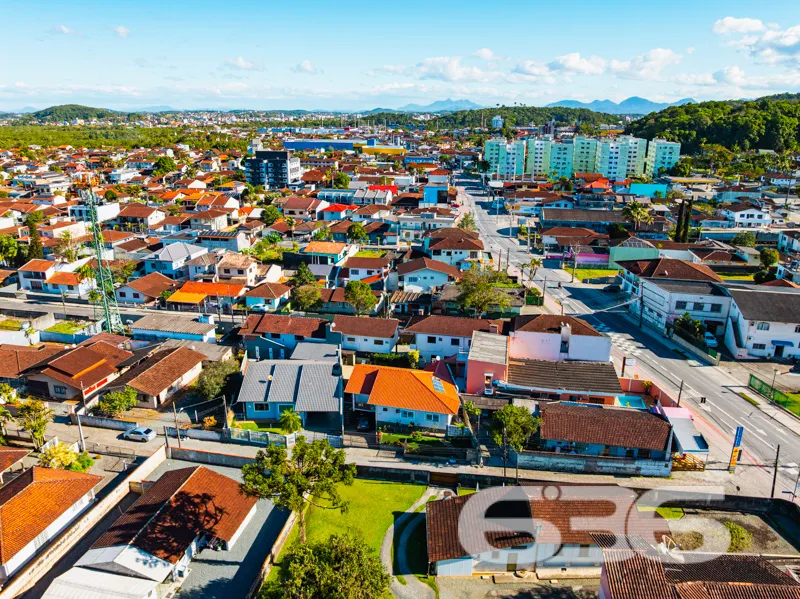 Casa à venda em Boa Vista, Joinville – Oportunidad