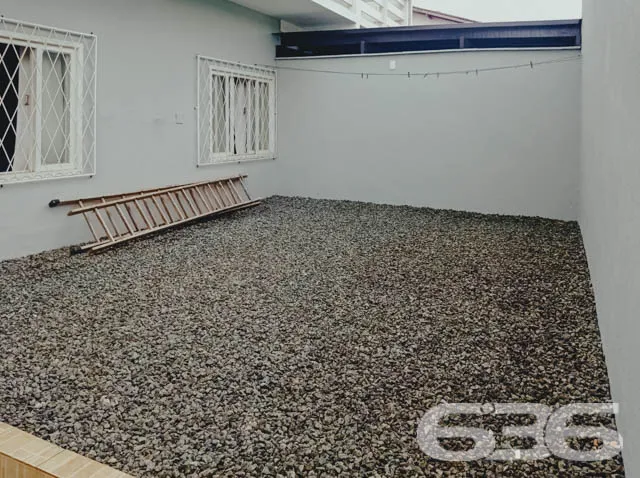 OPORTUNIDADE DE SOBRADO COM 4 QUARTOS, NO BAIRRO B