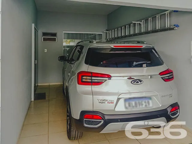 OPORTUNIDADE DE SOBRADO COM 4 QUARTOS, NO BAIRRO B