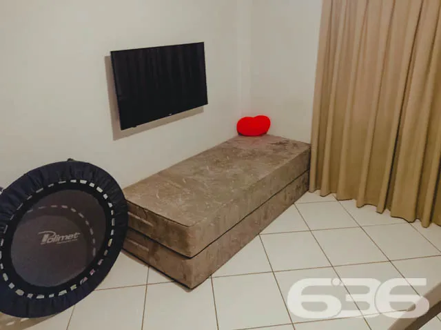 OPORTUNIDADE DE SOBRADO COM 4 QUARTOS, NO BAIRRO B