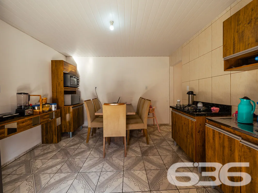 TERRENO COM DUAS CASAS À VENDA EM JOINVILLE - ESTU