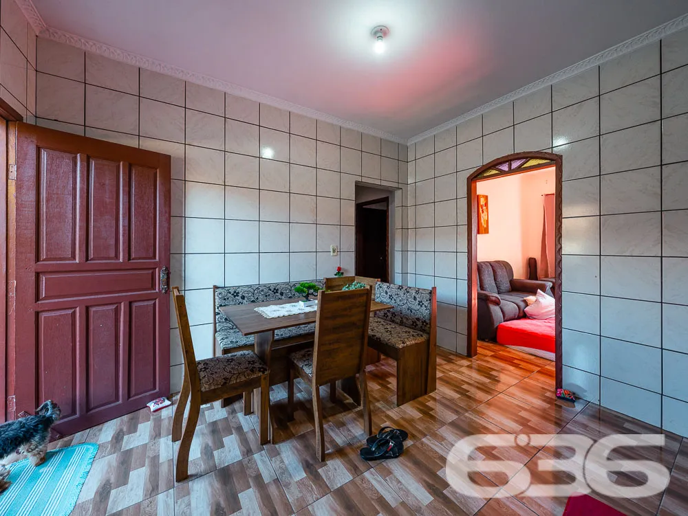 TERRENO COM DUAS CASAS À VENDA EM JOINVILLE - ESTU