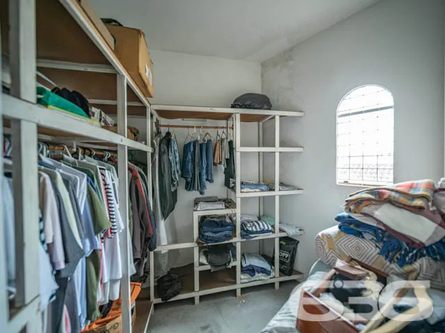MAGNĂFICA CASA COM 2 SUĂTE E 1 QUARTO, NO BAIRRO B