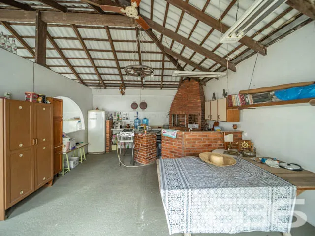 MAGNĂFICA CASA COM 2 SUĂTE E 1 QUARTO, NO BAIRRO B