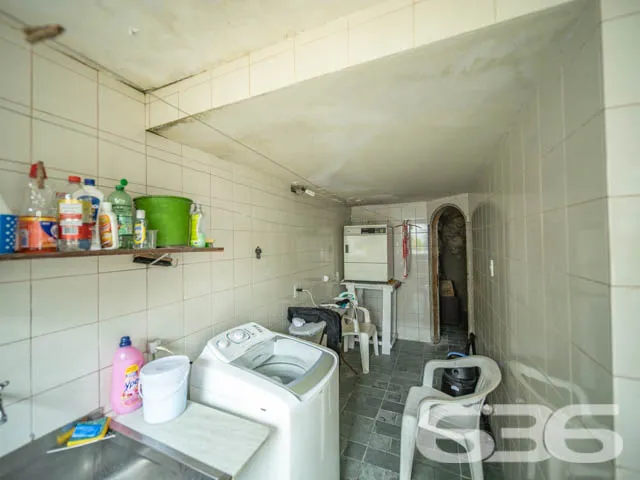 MAGNĂFICA CASA COM 2 SUĂTE E 1 QUARTO, NO BAIRRO B