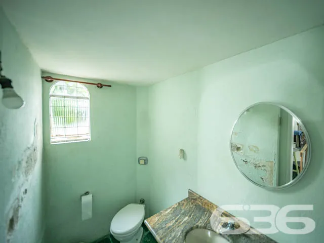 MAGNĂFICA CASA COM 2 SUĂTE E 1 QUARTO, NO BAIRRO B