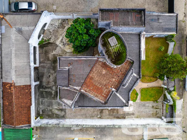 MAGNĂFICA CASA COM 2 SUĂTE E 1 QUARTO, NO BAIRRO B