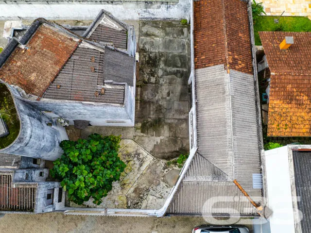 MAGNĂFICA CASA COM 2 SUĂTE E 1 QUARTO, NO BAIRRO B