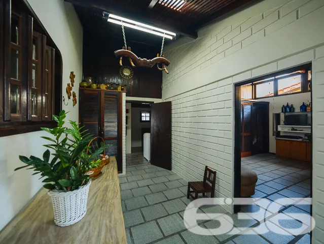 Descubra o encanto dessa residência padrão sobrado