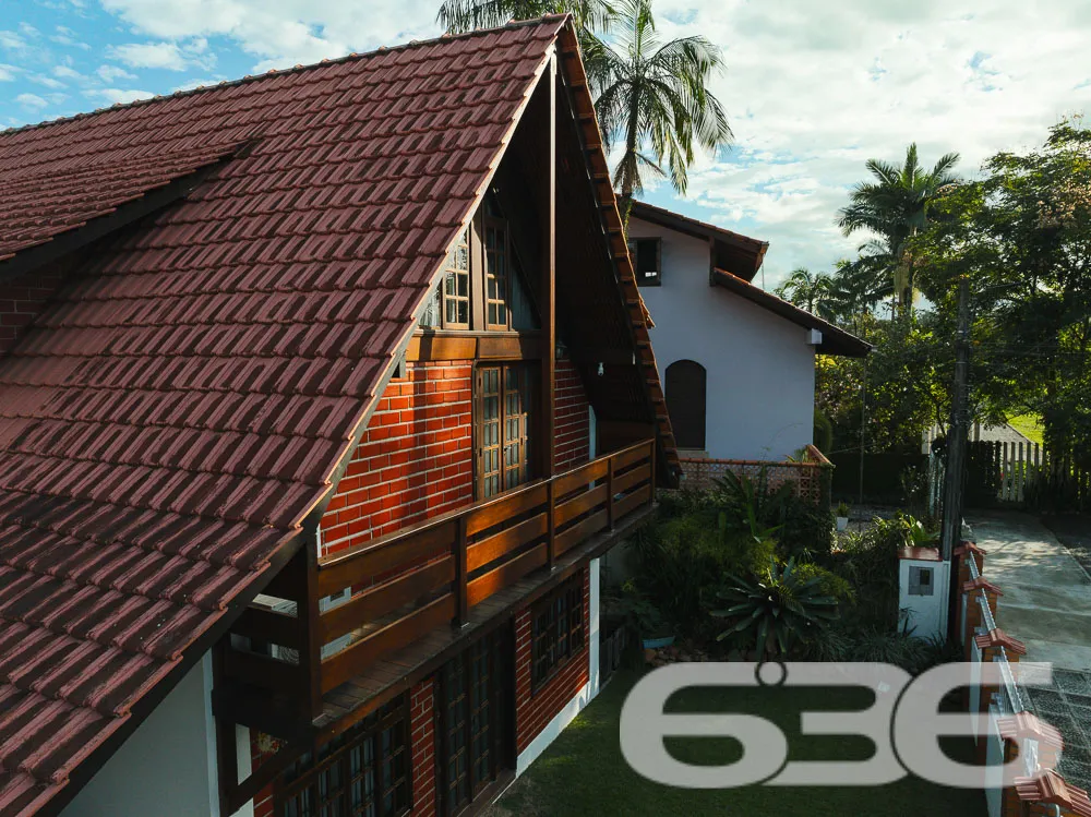 Descubra o encanto dessa residência padrão sobrado