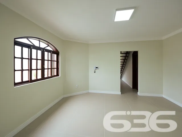 BAIRRO ANITA GARIBALDI: CASA ESTILO GERMÂNICO COM 