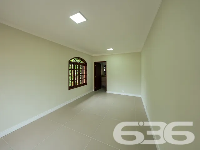 BAIRRO ANITA GARIBALDI: CASA ESTILO GERMÂNICO COM 
