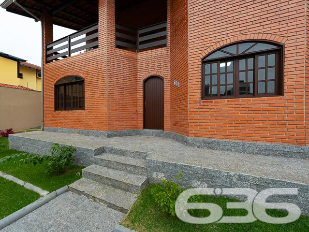BAIRRO ANITA GARIBALDI: CASA ESTILO GERMÂNICO COM 