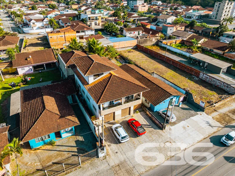 Sobrado PadrĂŁo de Alto PadrĂŁo Ă  Venda â Bairro Ita