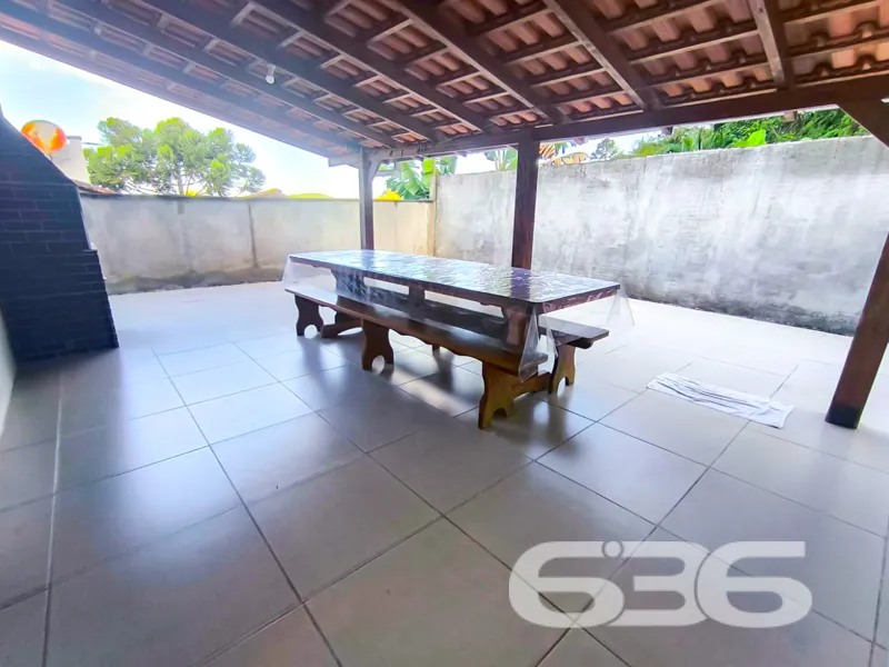 Seu novo lar com vista para a natureza no coração