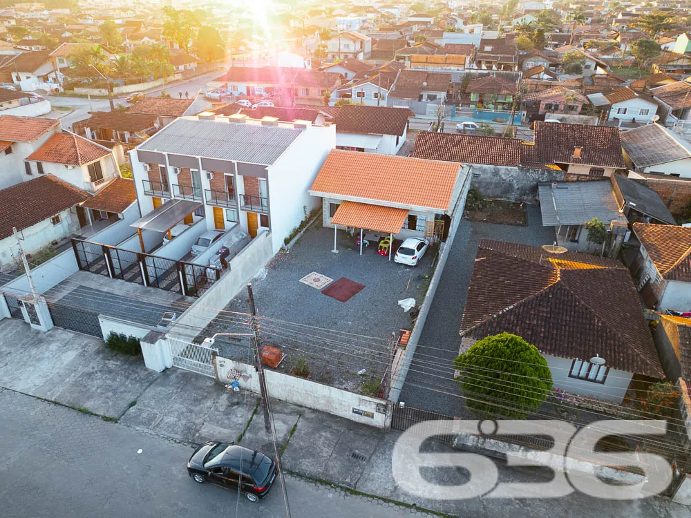 IMÓVEL COM 3 QUARTOS NO BAIRRO IRIRIÚ - ESTUDA PER