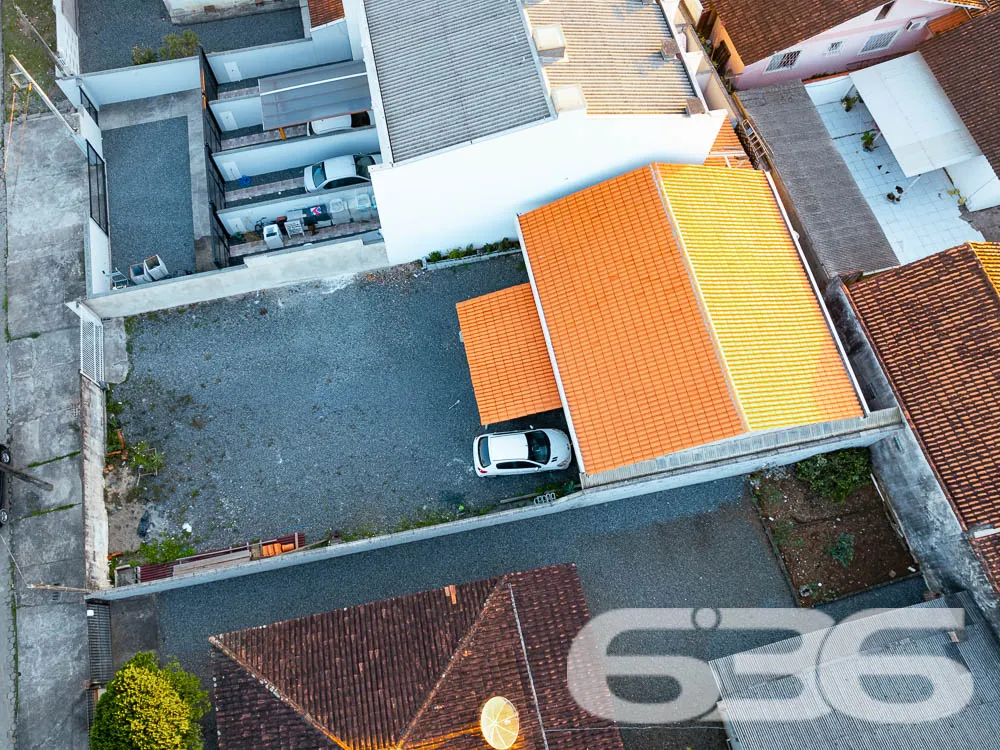 IMÓVEL COM 3 QUARTOS NO BAIRRO IRIRIÚ - ESTUDA PER