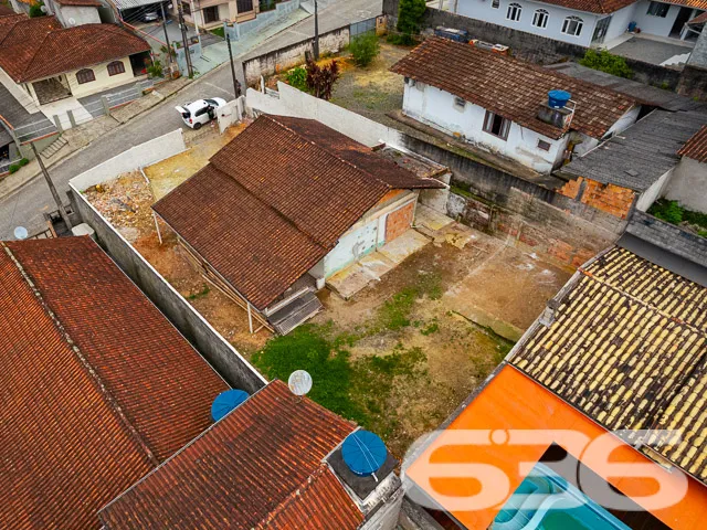 VENDE-SE IMĂVEL NO BAIRRO ITAUM
Apresentamos uma