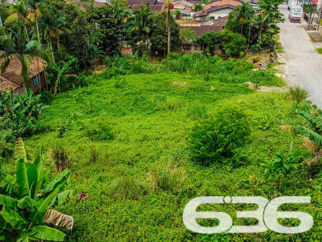 TERRENO DE ESQUINA NO BAIRRO BOEHMERWALD, PERFEITO