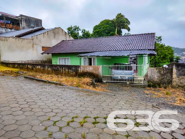 IMÓVEL COM 3 QUARTOS NO BAIRRO BOEHMERWALD - ESTUD