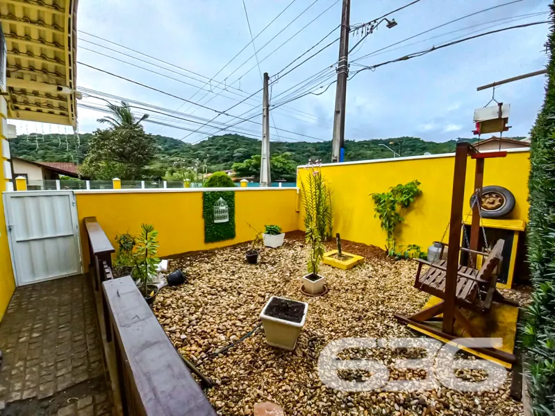 Imóvel térreo em terreno de esquina com 502 m² no 