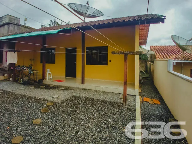CASA COM 2 QUARTOS E 1 SUĂTE, NO BAIRRO BOEHMERWAL