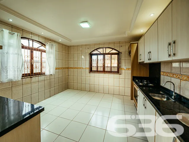 OPORTUNIDADE DE CASA COM 3 QUARTOS, NO BAIRRO JAR